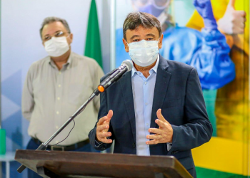 Governador e secretário de Saúde assinam retomada de obras do novo hospital de Picos